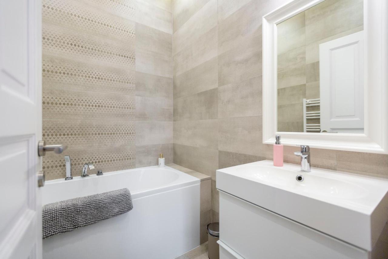 Luxury 3Bedrm 2Bathrm Apartment With Danube River View Budapest Exterior photo